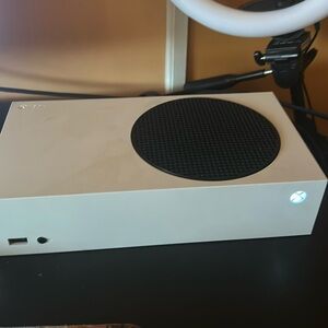 xbox series s used , works great , 120 fps , 360gb